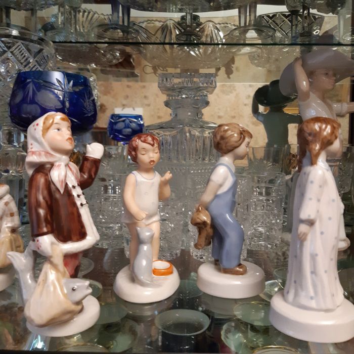 Фарфоровые статуэтки Royal Dux