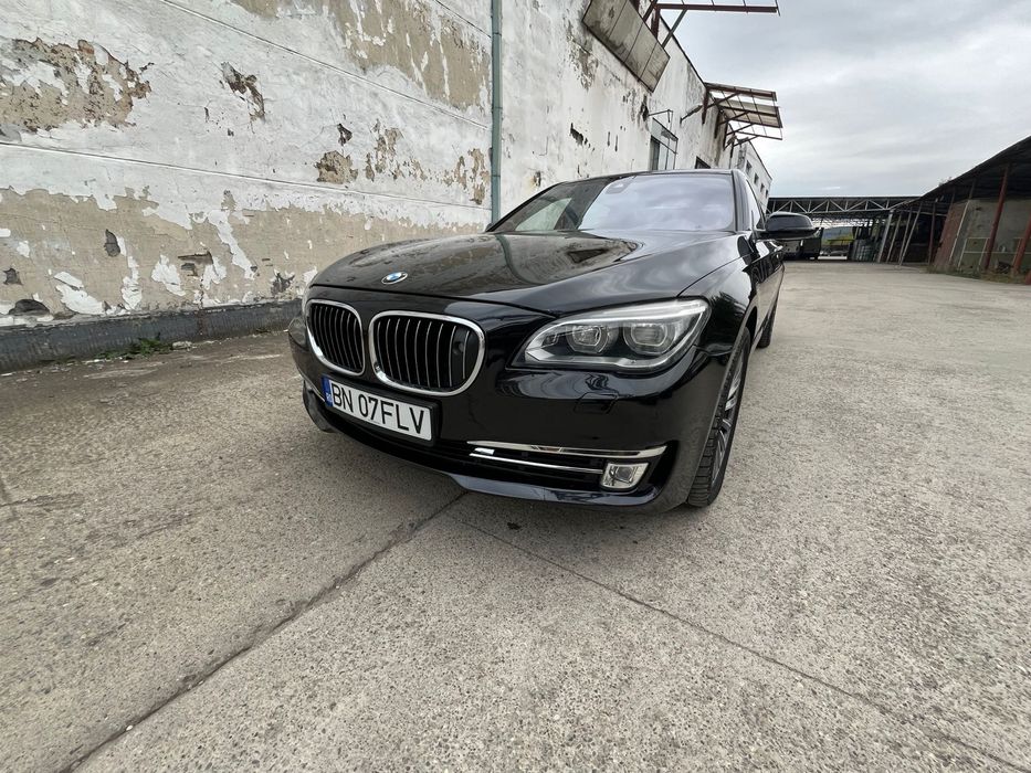 Bmw seria 7      750 L F02