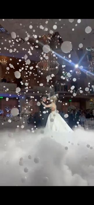 Inchiriez Masina de Baloane cu fum