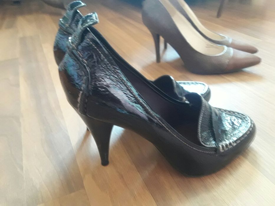 Обувки на висок ток