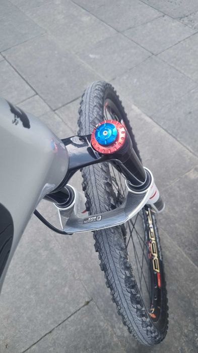 Bicicleta Full suspension Full Carbon BIXS L