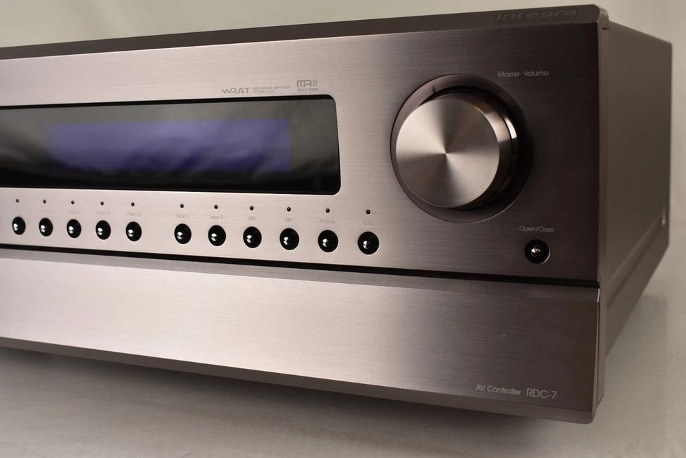 Integra Research RDC-7 AV процесор High-End XLR THX медно шаси