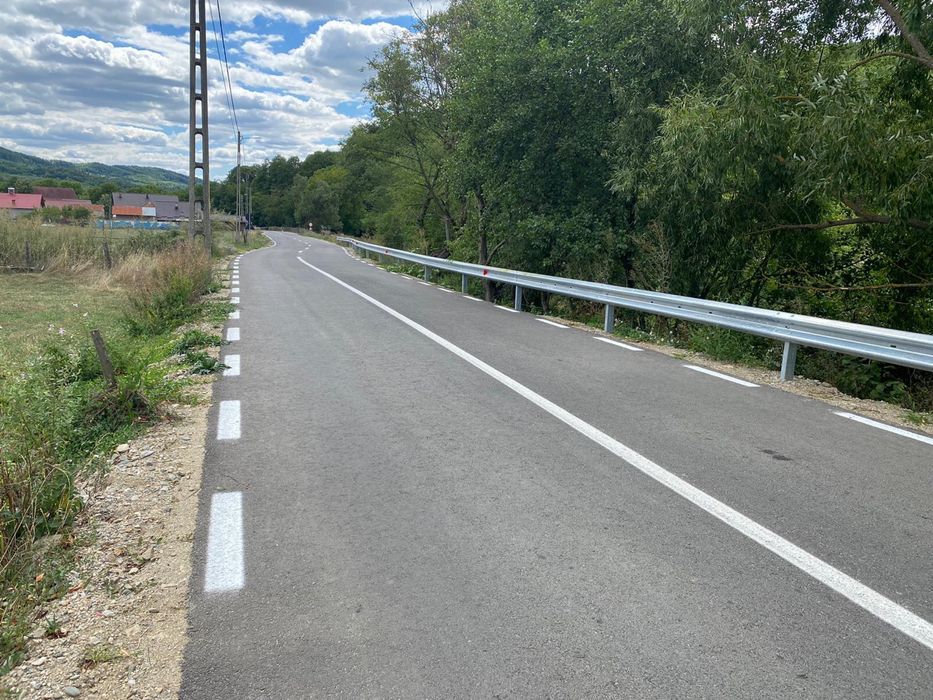 Teren 10.000 mp Drăghici Mihaesti - 2.114 mp intravilan la asfalt, curent  și apa la poarta