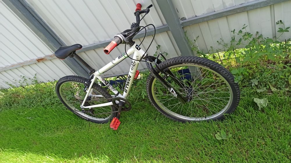 Продам подростковый велосипед Btwin Rockrider 300