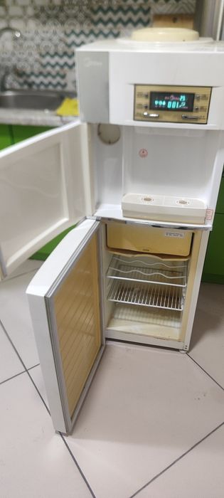 Диспенсер+ холодильник
