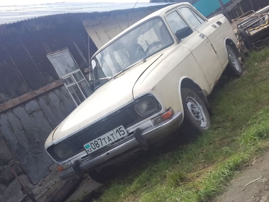 Продам москвич машину.