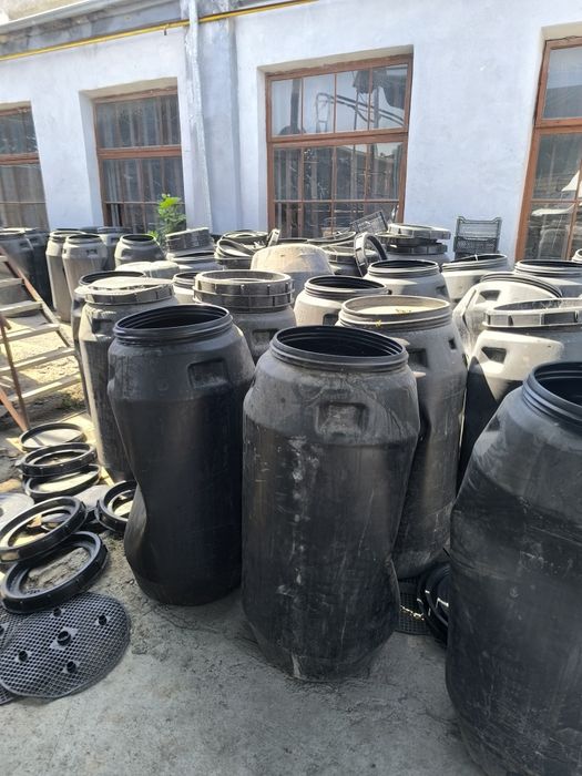 Продаётся бочки 200 литровые хороший качественный