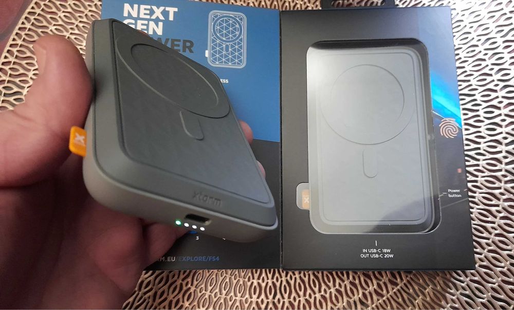 baterie externa 10000mA powerbank MagSafe wireless iesire fast type c