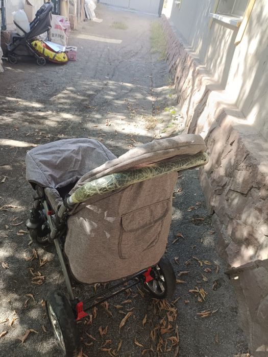 Продам детскую коляску