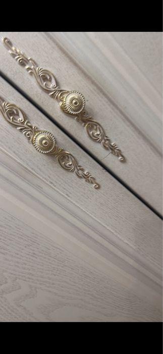 Продам шкаф дерево