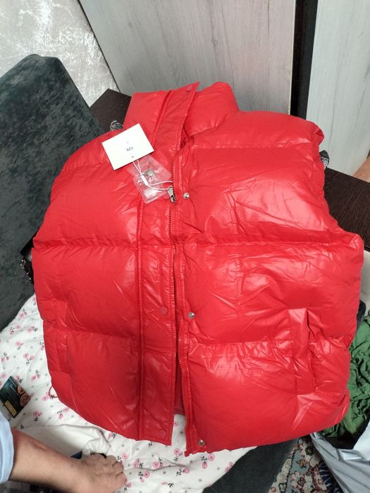 Продам безрукавку женскую