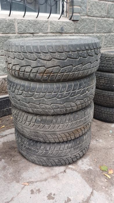 Продам шины зима комплект 4 шт