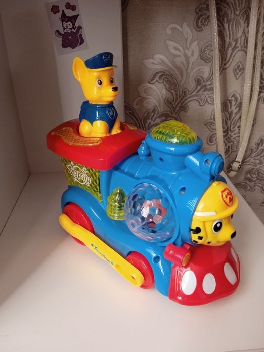 Поезд интерактивная игрушка