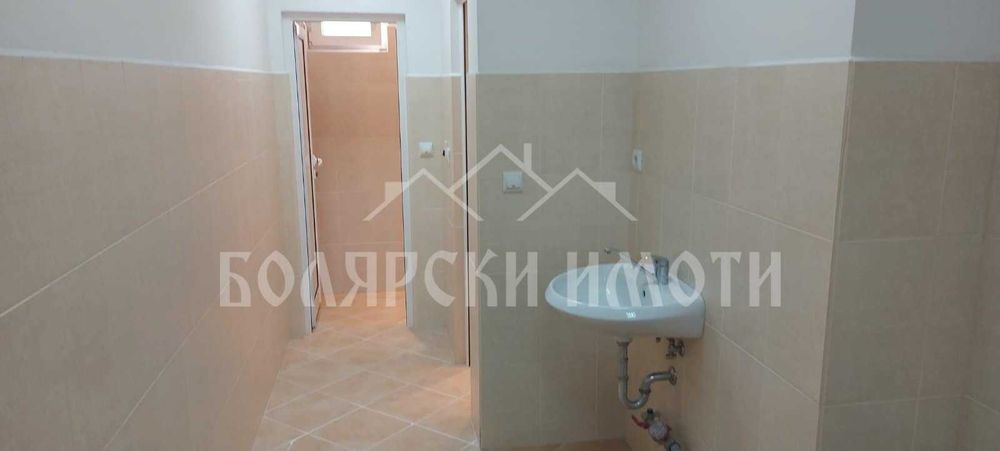 Продава се Офис в Велико Търново, Център - 195 кв.м за 1365 €/кв.м - Снимка #8
