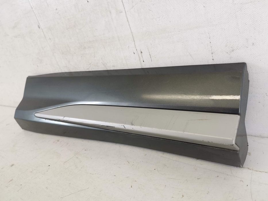 Ауди Q3 / Audi Q3 F3 S-Line Оригинален десен заден праг в добро състоя