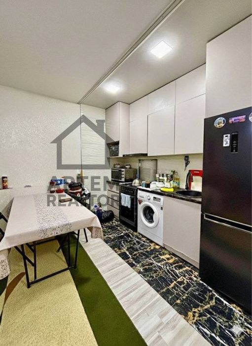 Буюк Ипак Йули Буз базар 3в4/2/4 90м2 кирпичный дом