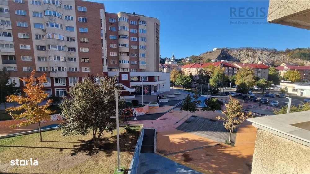 Apartament de 3 camere zona Racadau