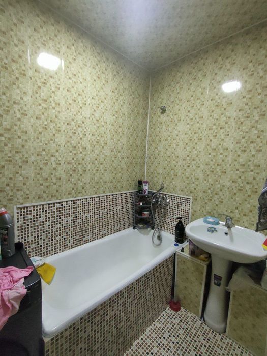 Qorasu 6 kvartira sotilad