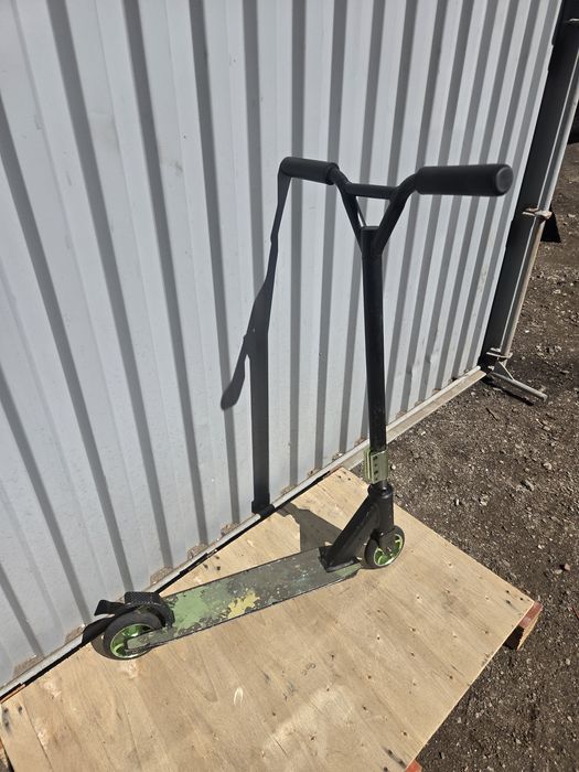 Продам  самокат.