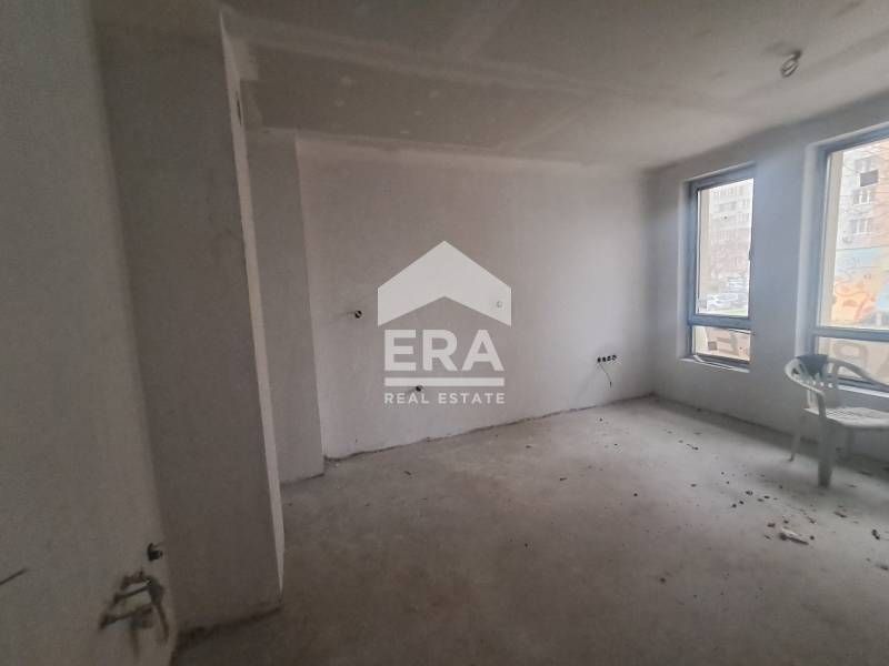 Продава се Тристаен апартамент в Варна, Лятно кино Тракия - 112 кв.м за 1002 €/кв.м - Снимка #10