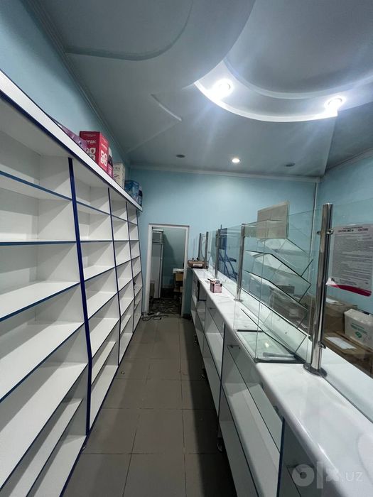 450×60sm Polkali shkaf va oynali vetrina