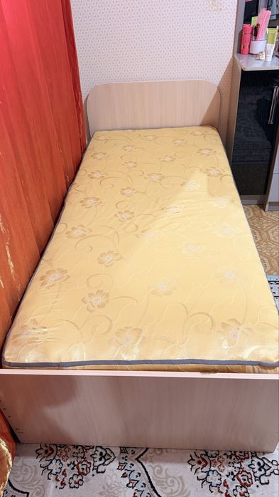 Продам односпальную кровать