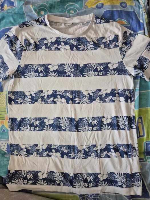 Намалени 11 броя тениски за момче - 12-13 години