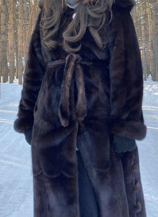 Продам норковую шубу