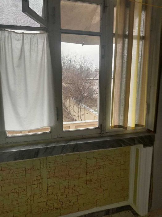 Продаётся квартира Чиланзар Алгоритм 3 комнатная 2 этаж