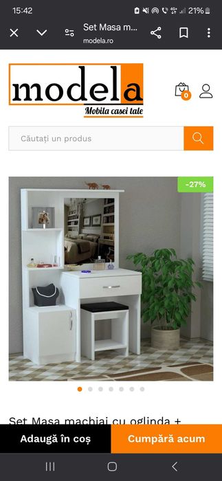 Masa de machiaj cu scaun.