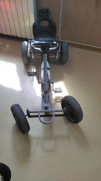 Cart cu pedale in stare buna