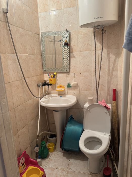 Екі бөлмелі үй сатылады