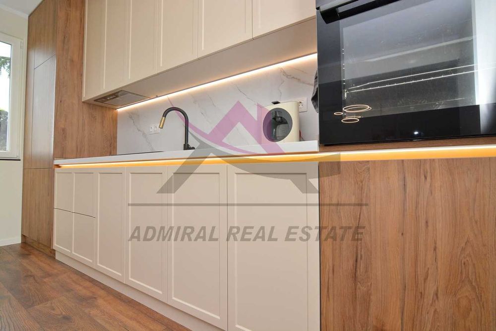 Продава се Тристаен апартамент в Варна, Базар Левски - 102 кв.м за 2500 €/кв.м - Снимка #5