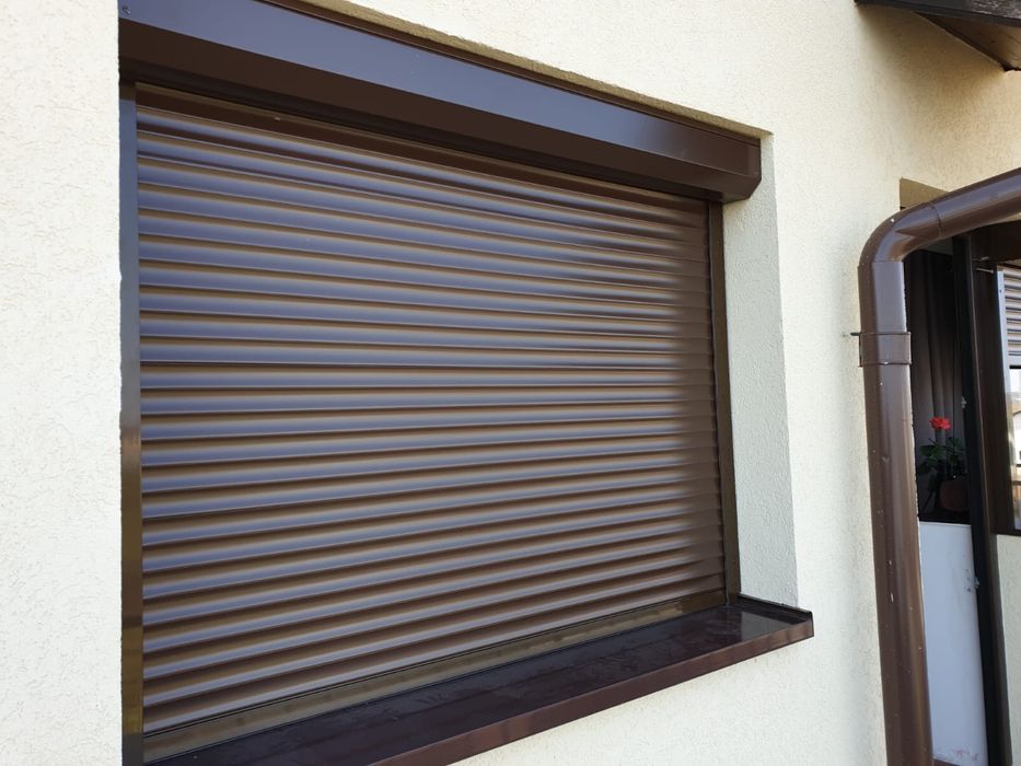 Rulouri exterioare
