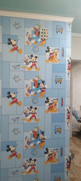 Поклейка обоев качественно.