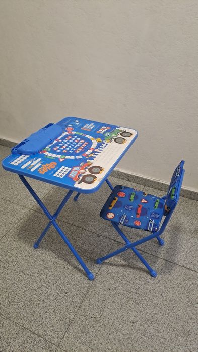 Продам детский стол