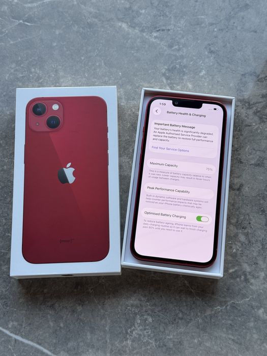 iPhone 13 128GB Red Product
