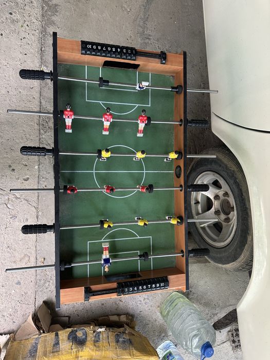 Настольный футбол срочно.