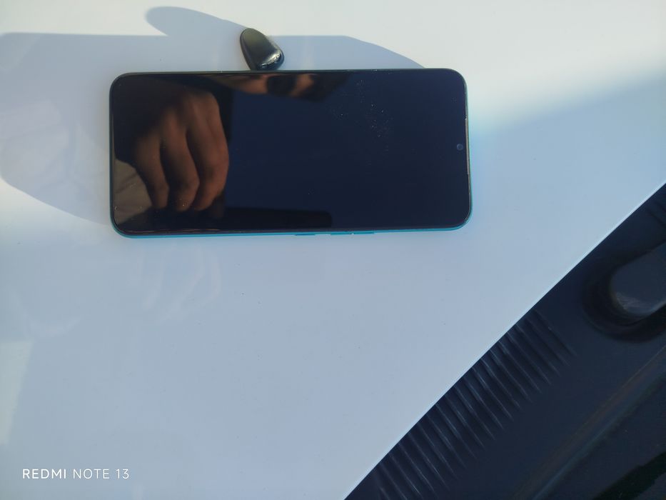 Tecno Spark S8 sotiladi 8/64