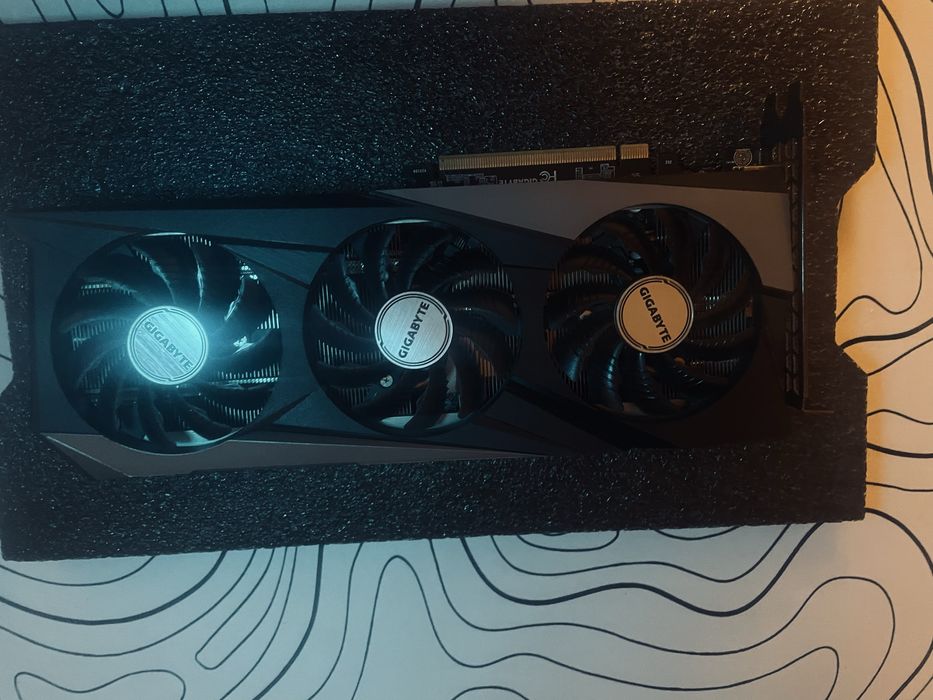 Продаю RTX 3060 gigabyte gameoc 12gb