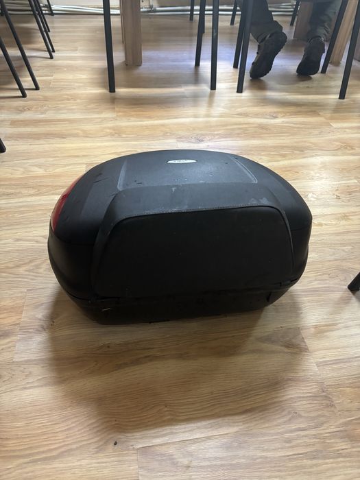l Aprilia top case