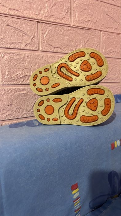 Продам Кожаный Сандали. Новый