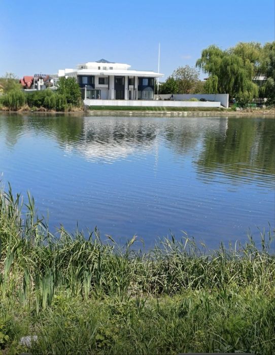 Teren intravilan 2321 mp la Lac str Martha Bibescu