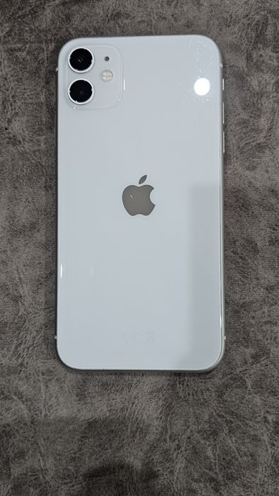 iPhone 11 • 256GB • Отлично състояние