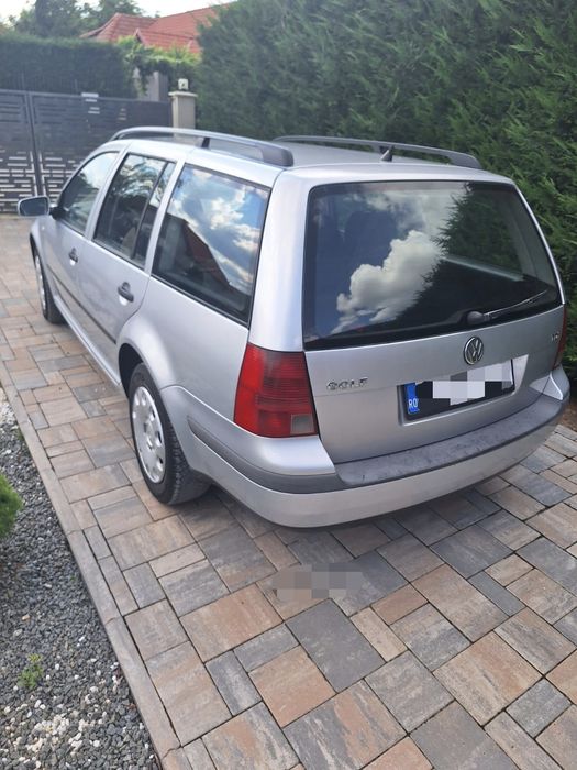 Vând Volkswagen Golf 4