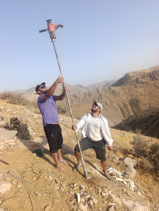 Almazne bureniya adboyne malatok Beton kesish teshish xizmatllari