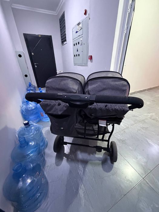 Kolyaska egizaklar uchun