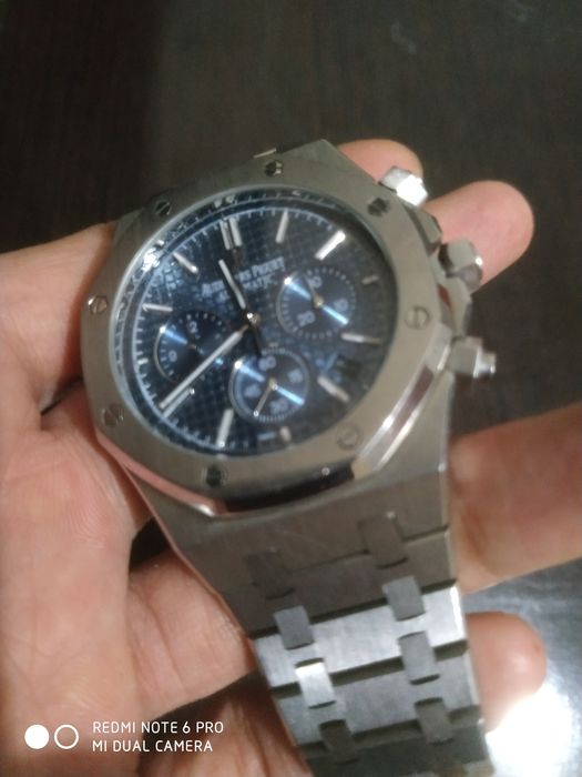 Часы мужские PIGUET  продам в срочном порядке в любое время