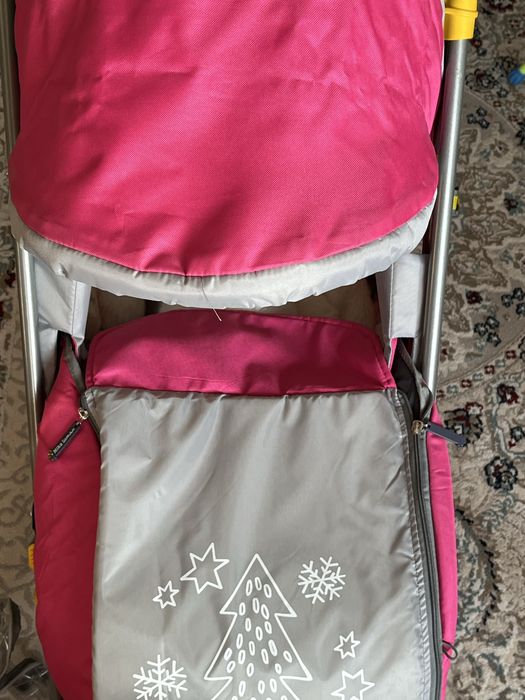 Санки Ника малиновые.