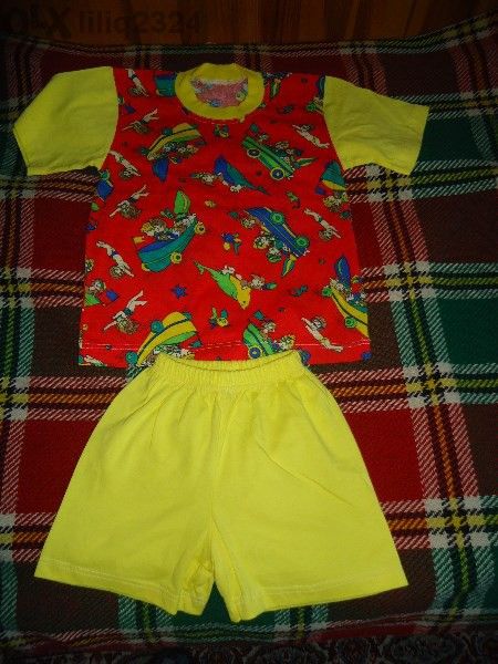 Детско костюмче